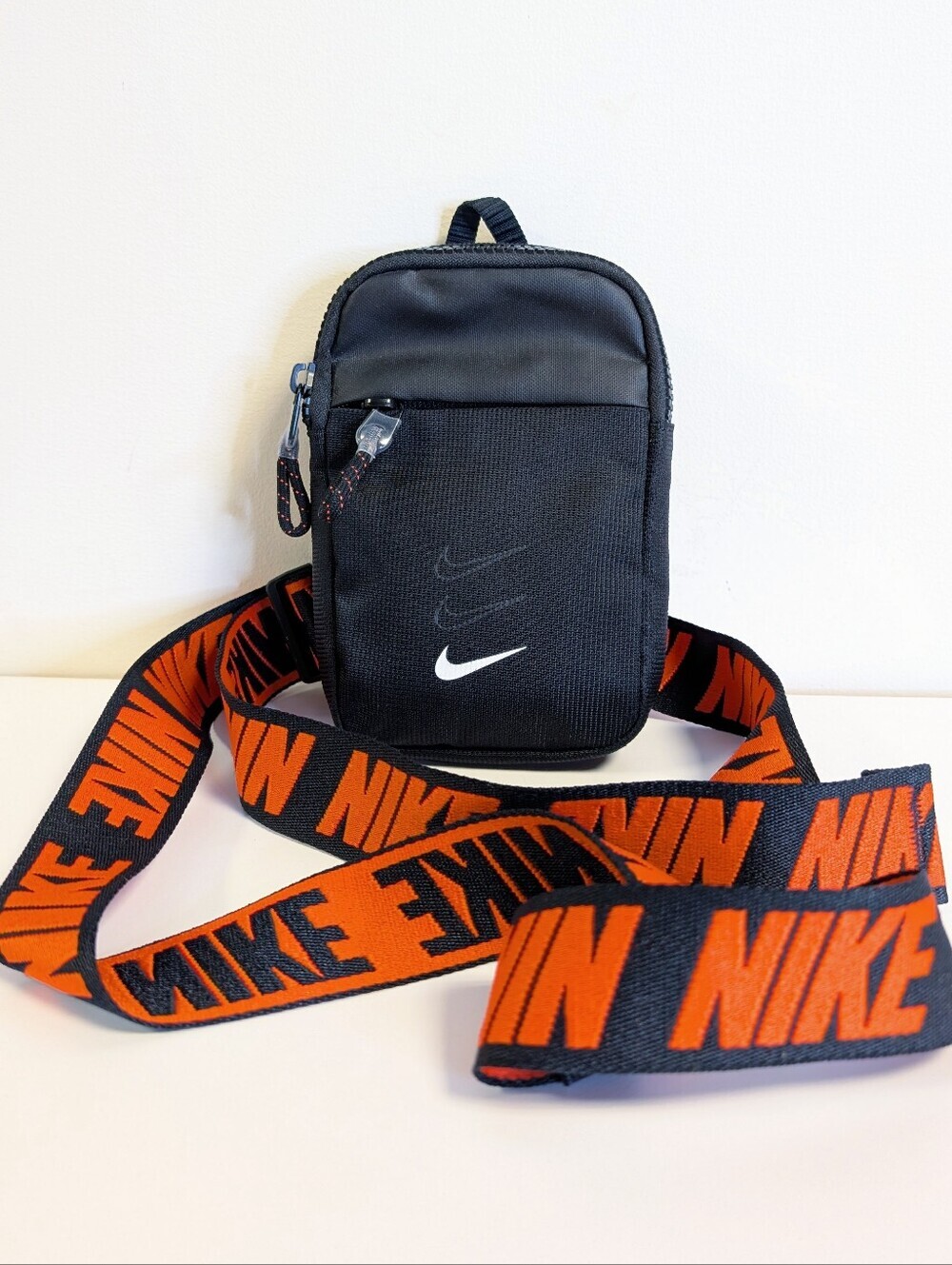 Nike Sportswear Essentials Nylon Hip Pack Black Orange Travel 5x7.5